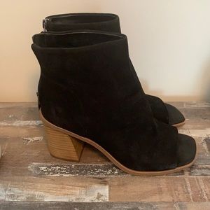 Vince  Camuto- Bebinder Peep Toe Bootie